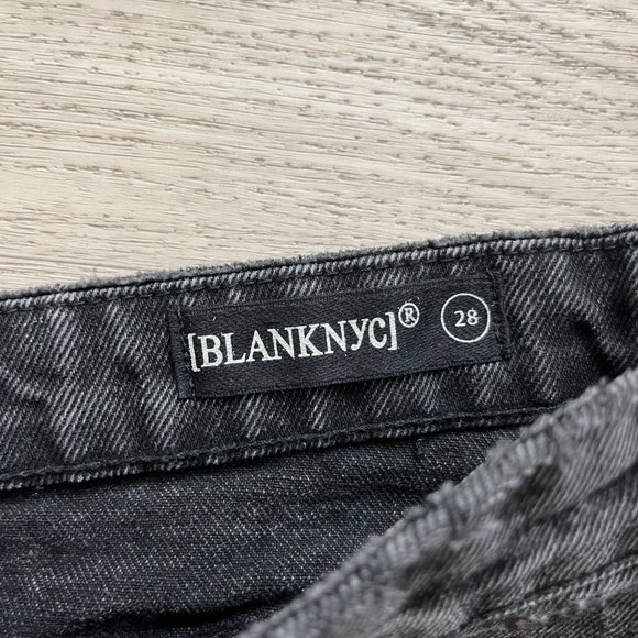 Blank NYC high rise black shorts Size 28 NWT - Picture 4 of 4